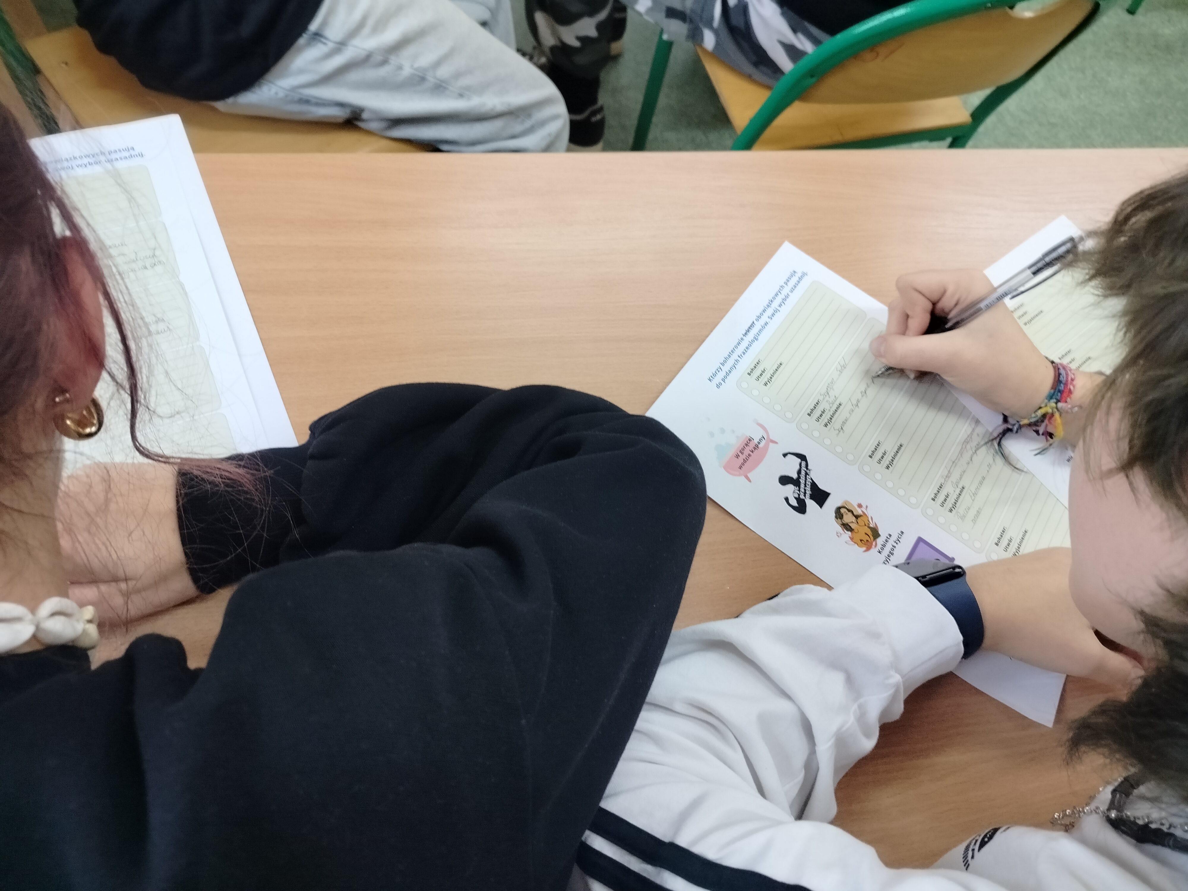 Wypełnianie kart pracy o frazeologizmach Wypełnianie kart pracy o frazeologizmach